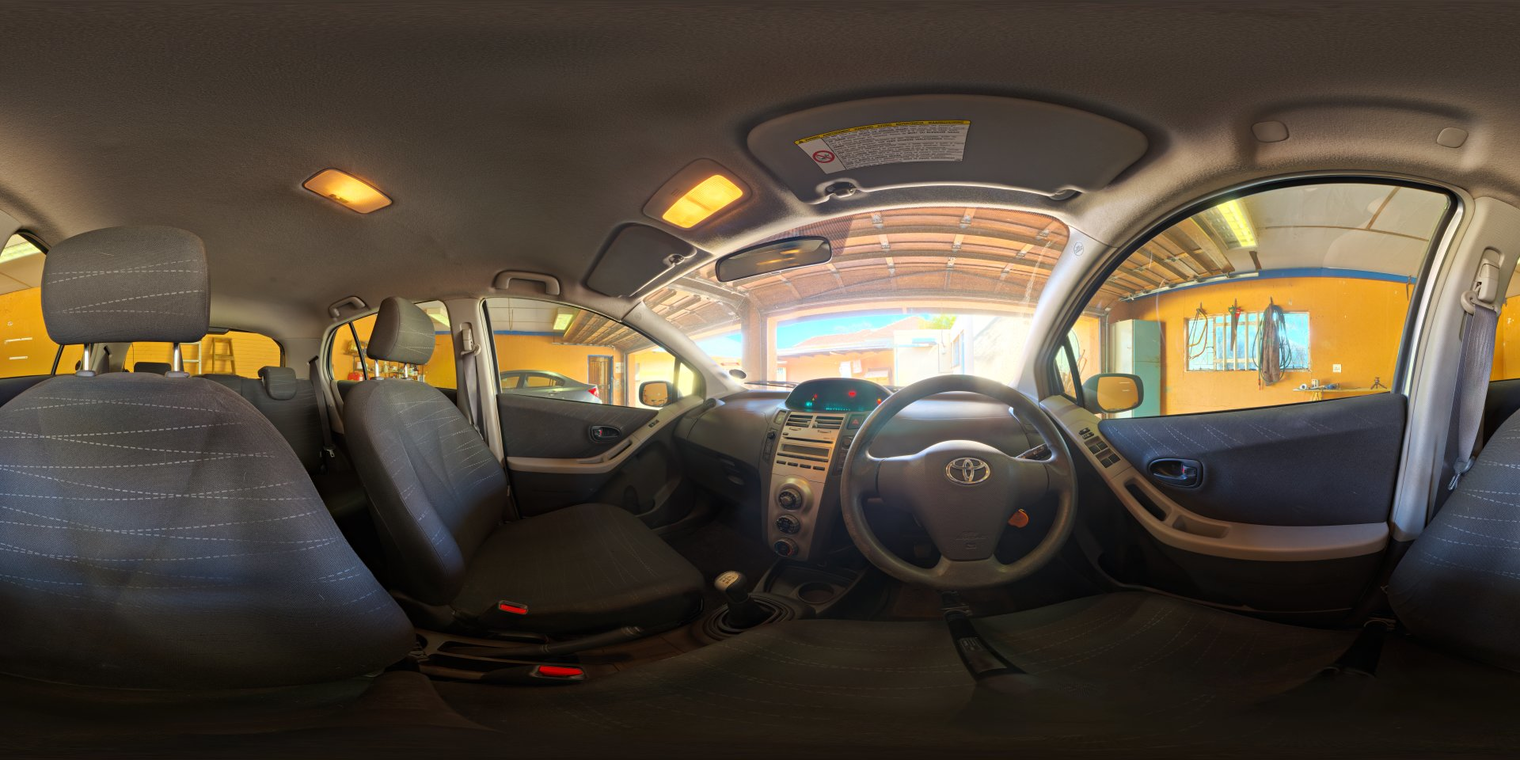 Yaris Interior Garage