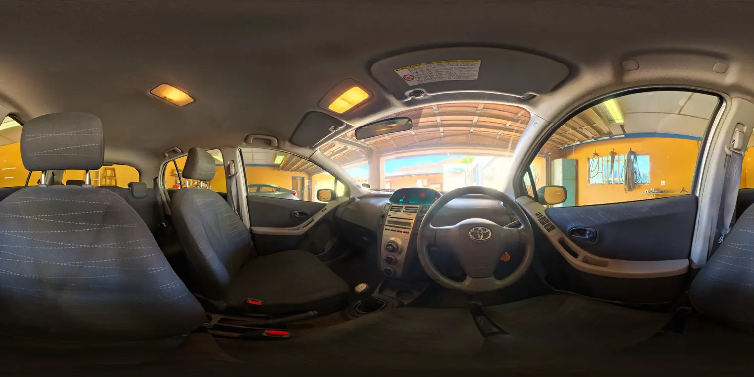 Yaris Interior Garage