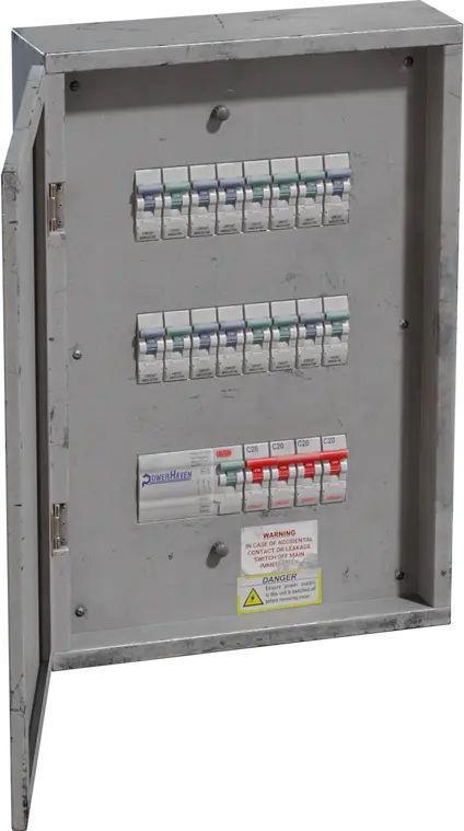 Power Box 1 — preview 1, by Rico Cilliers, Yann Kervran (Poly Haven, CC0)