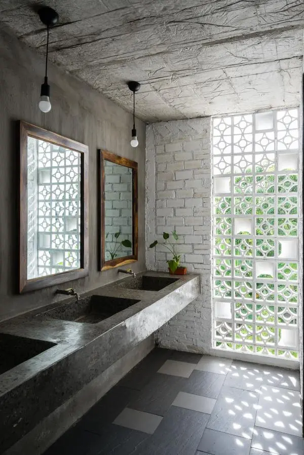 Air brick curtain wall type 2 — preview 1, by TAK (RevitCity, CC0)