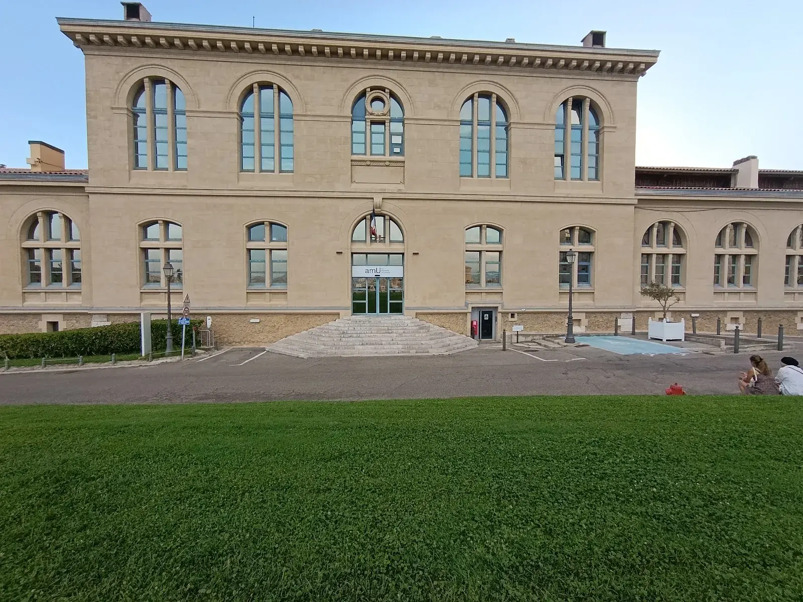 Université d'Aix-Marseille III