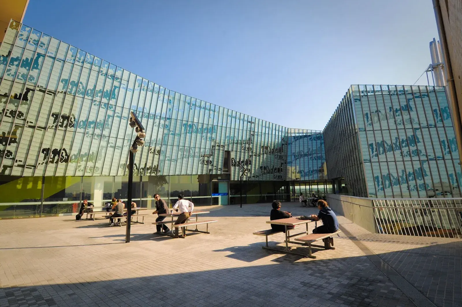 Victoria University (VU)