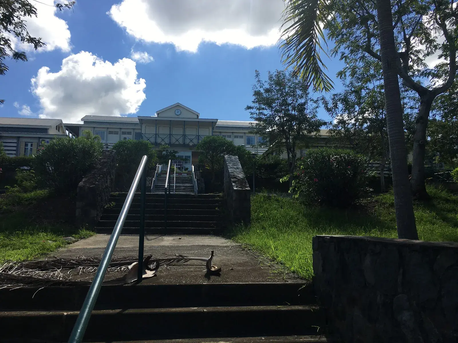 Lycée Evariste de Parny
