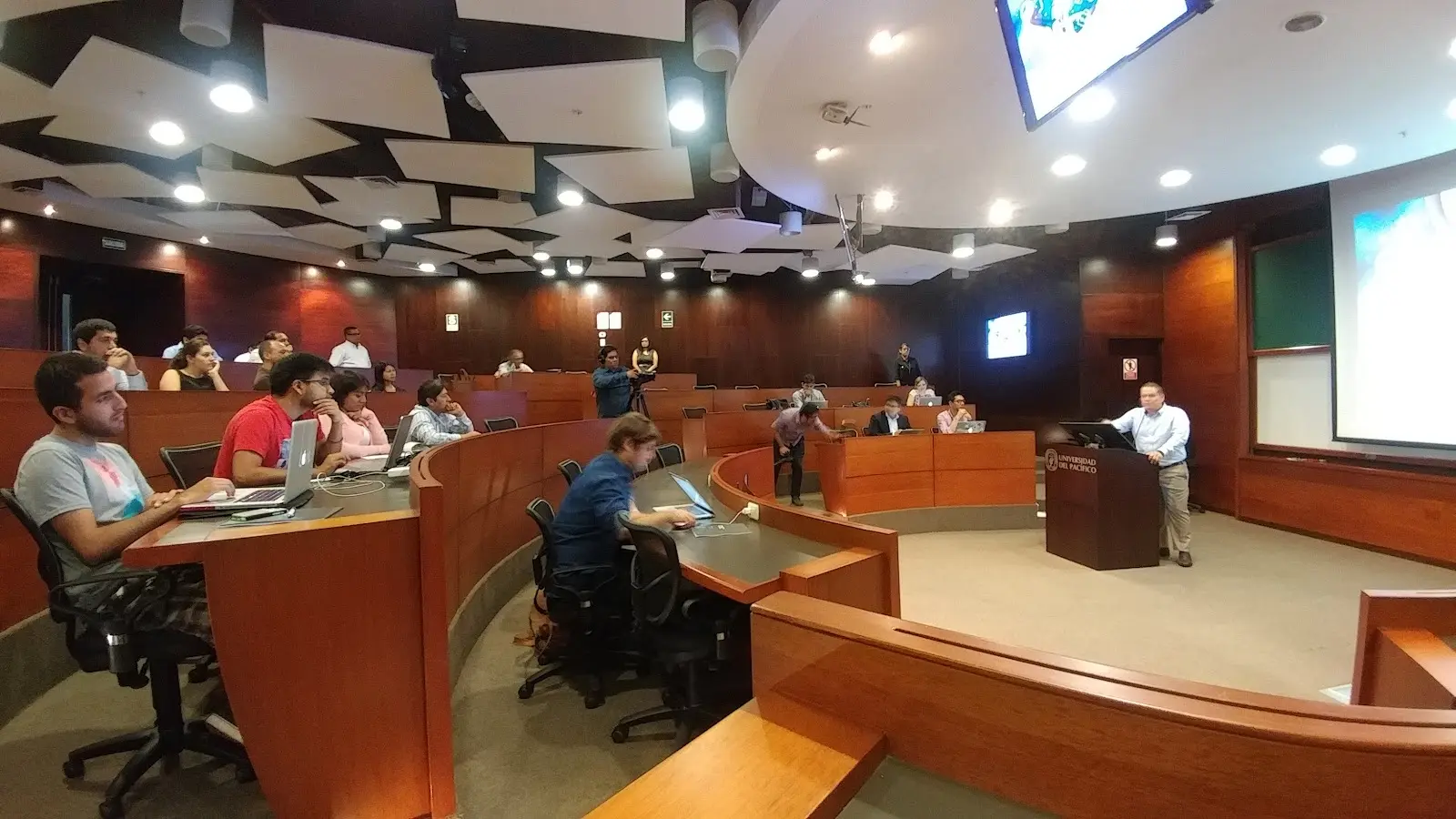 Universidad Del Pacifico