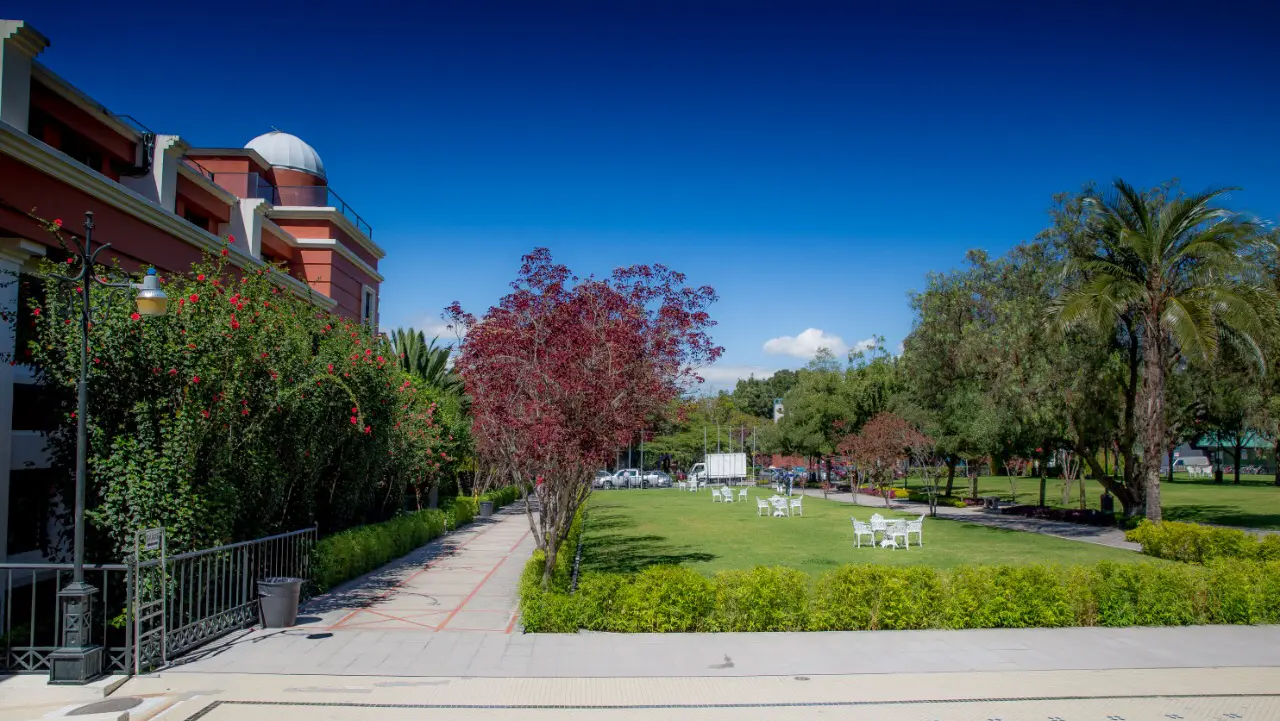 Universidad San Francisco (USFQ)