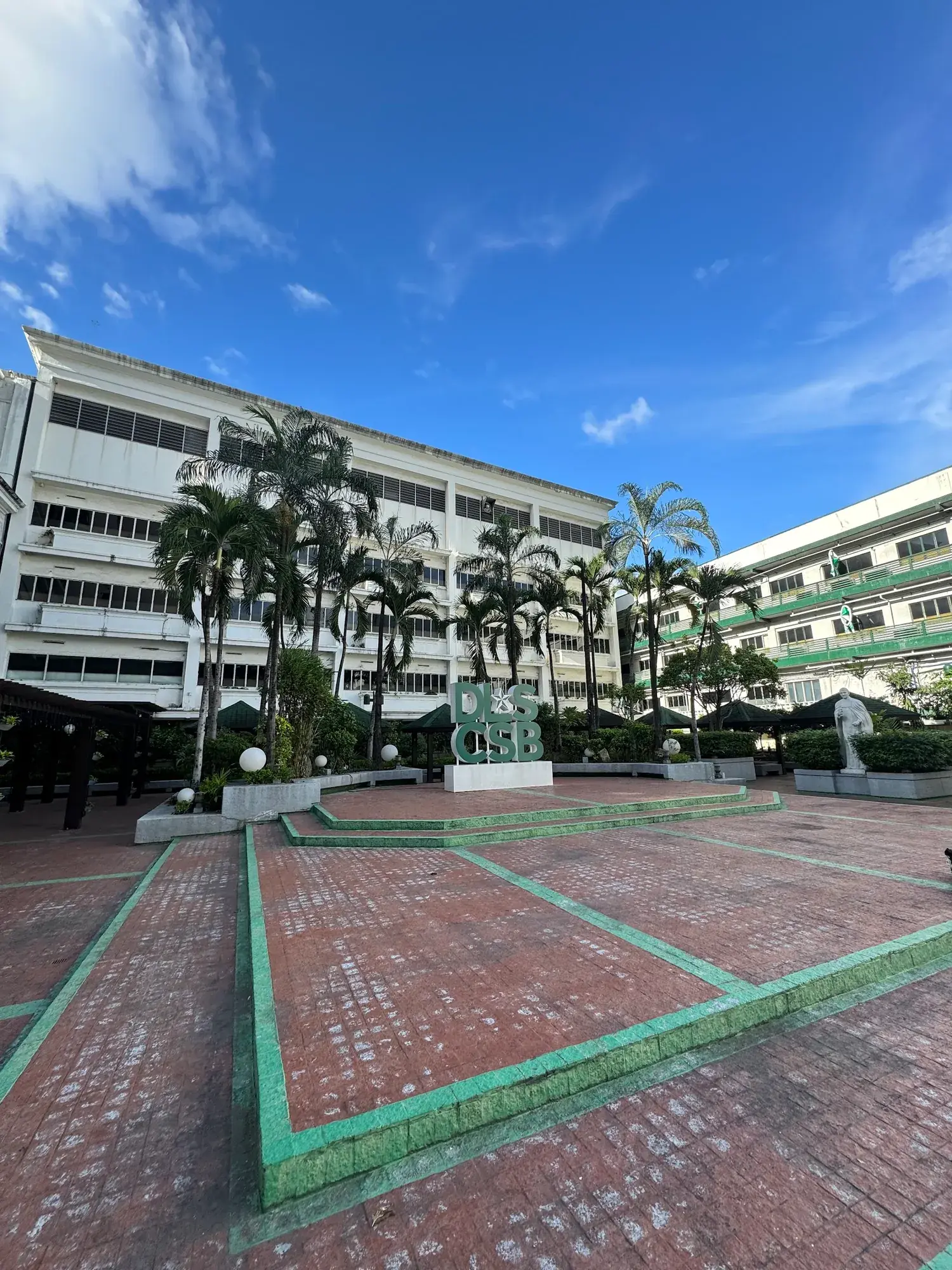 De La Salle-College of Saint Benilde