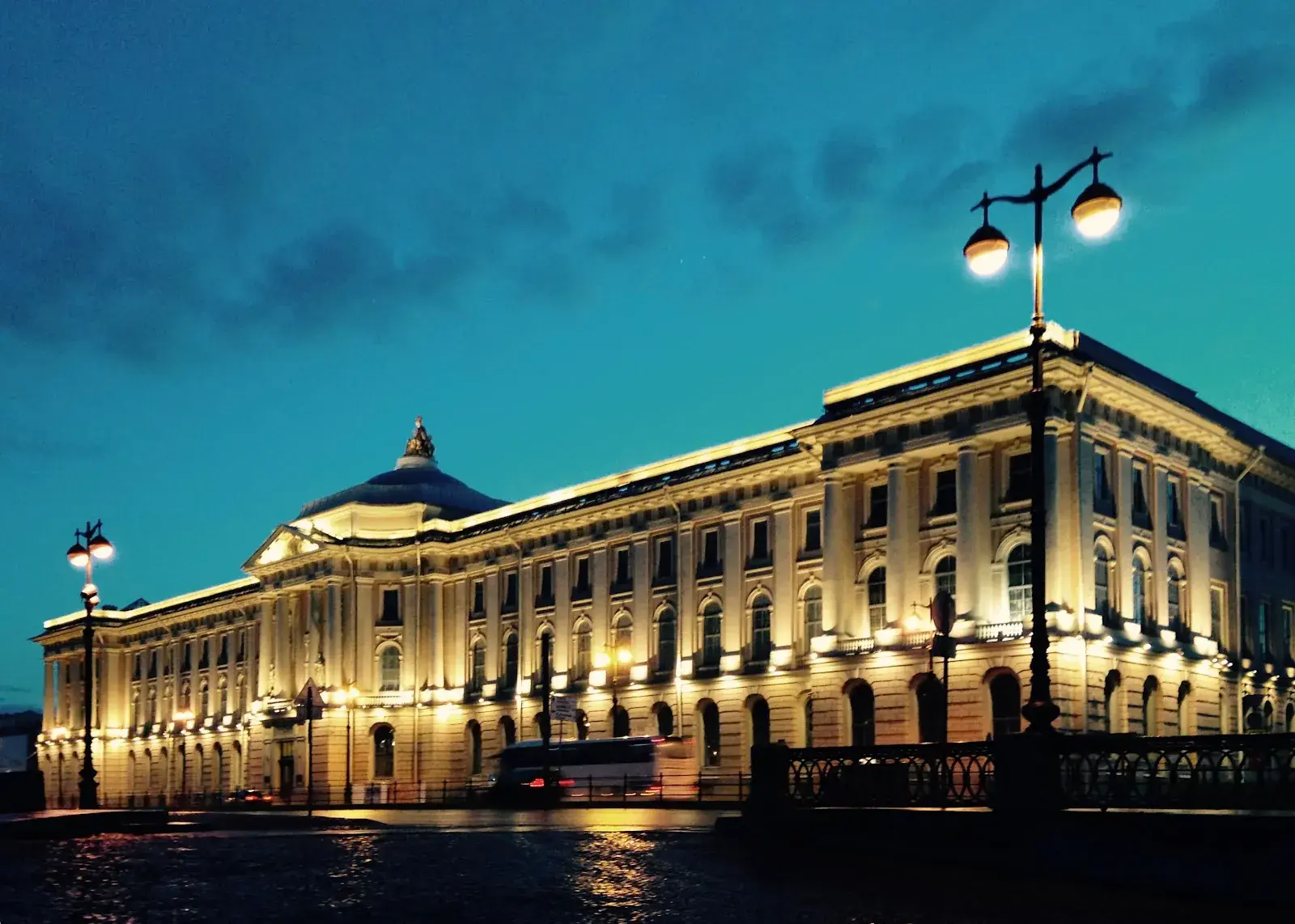 St. Petersburg Academy of Arts