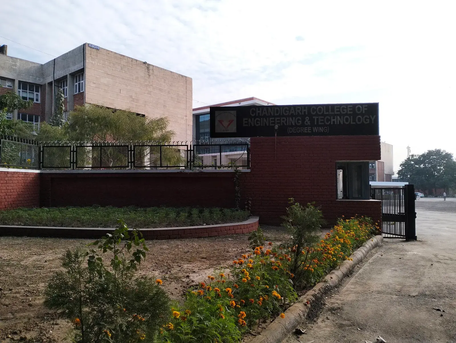 CHANDIGARH COLLEGE OF ENGINEERING & TECHNOLOGY