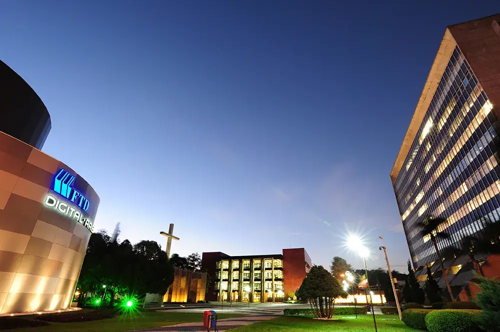 Pontificia Universidade Católica do Paraná