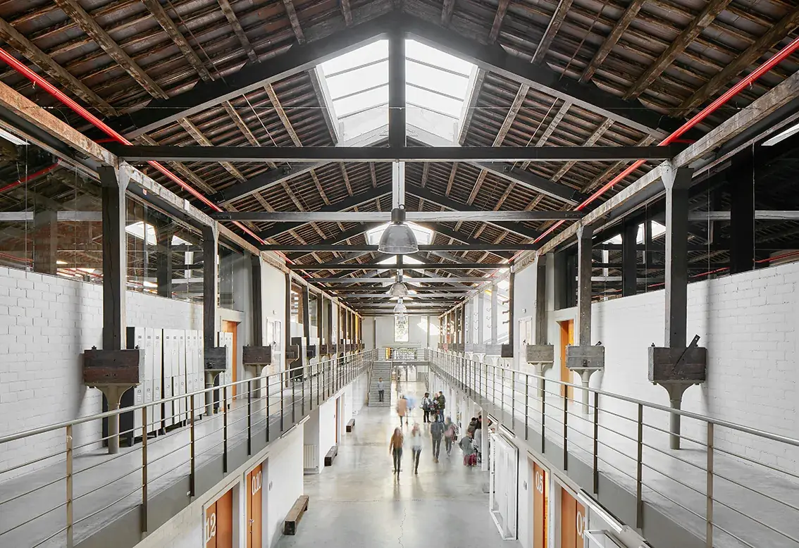 escuela superior de diseño BAU