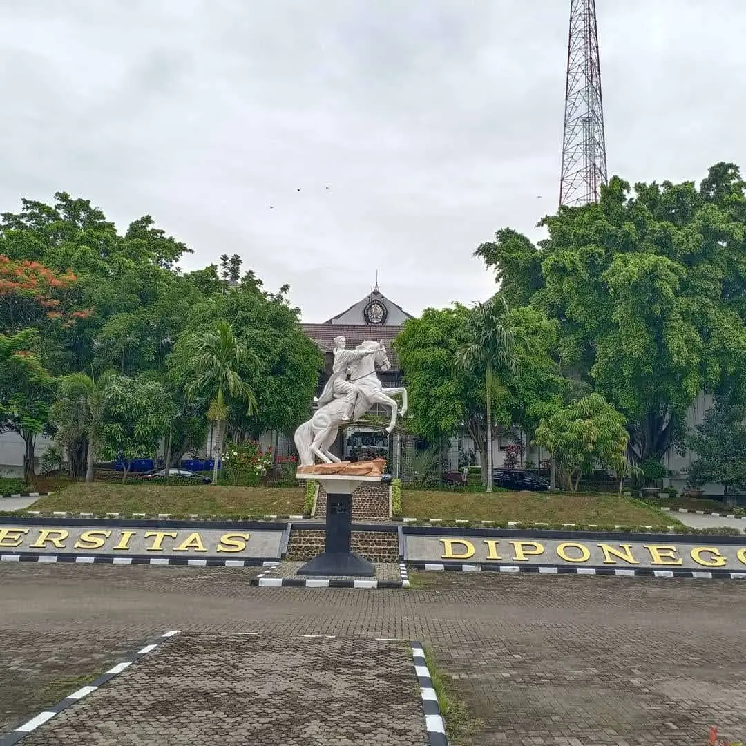 Diponegoro University