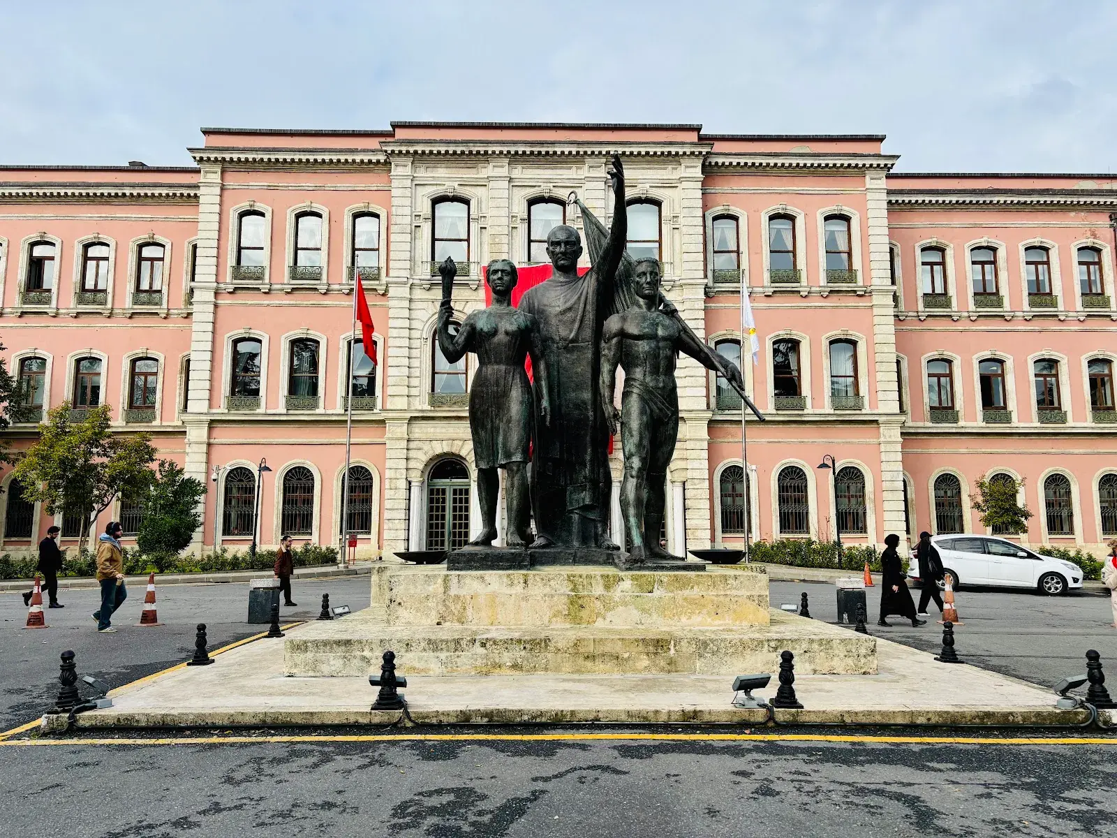 Istanbul University