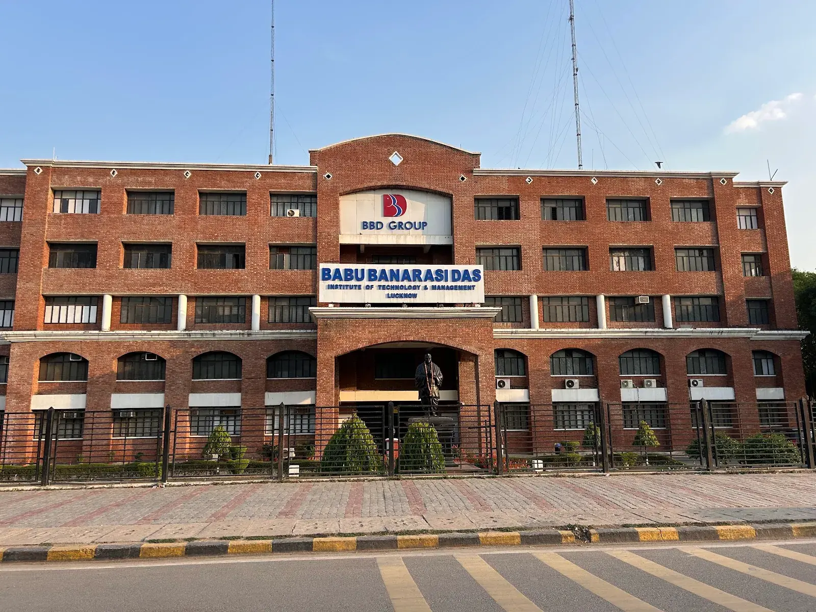 Babu Banarsi Das National Institute of Technology and Management