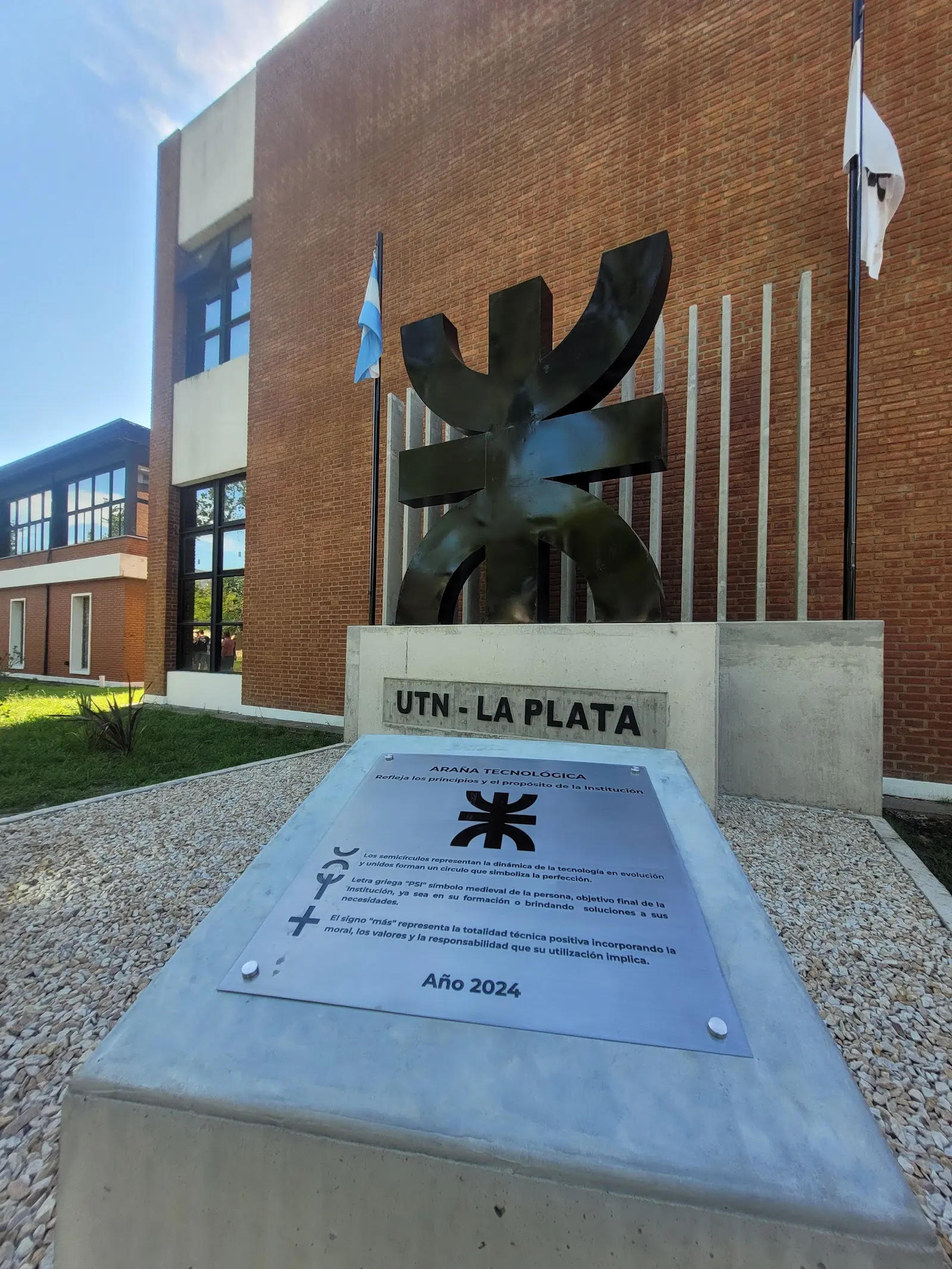 Universidad Tecnológica Nacional (UTN)