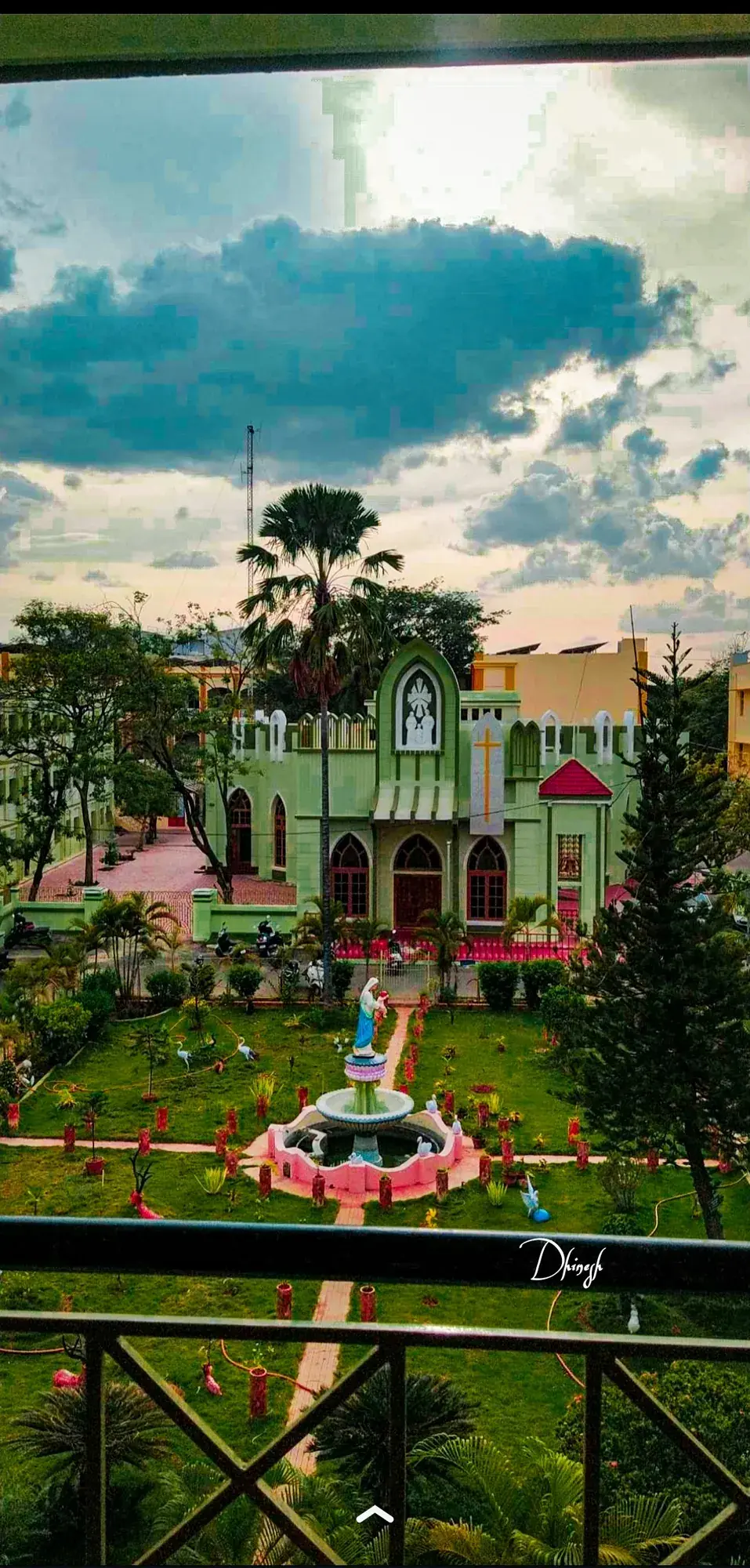 Holy Cross College