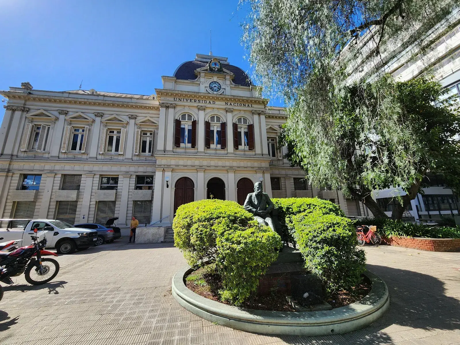Universidad Nacional de La Plata (UNLP)